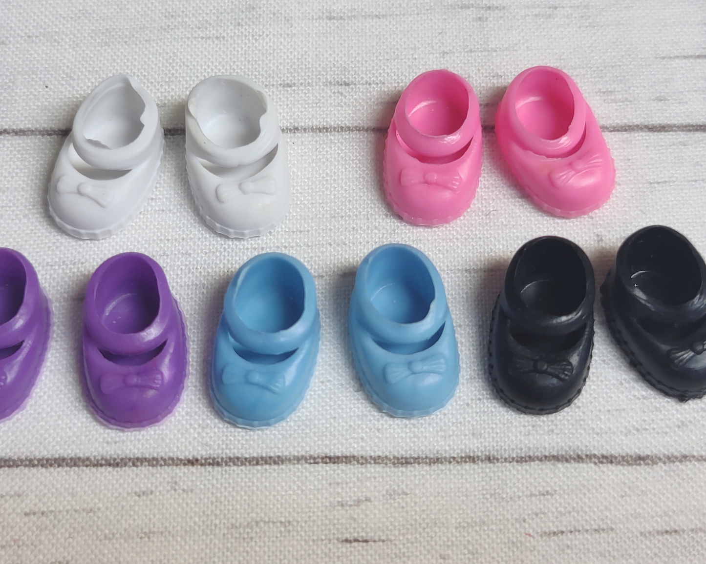 100 pairs Mini Doll Shoes