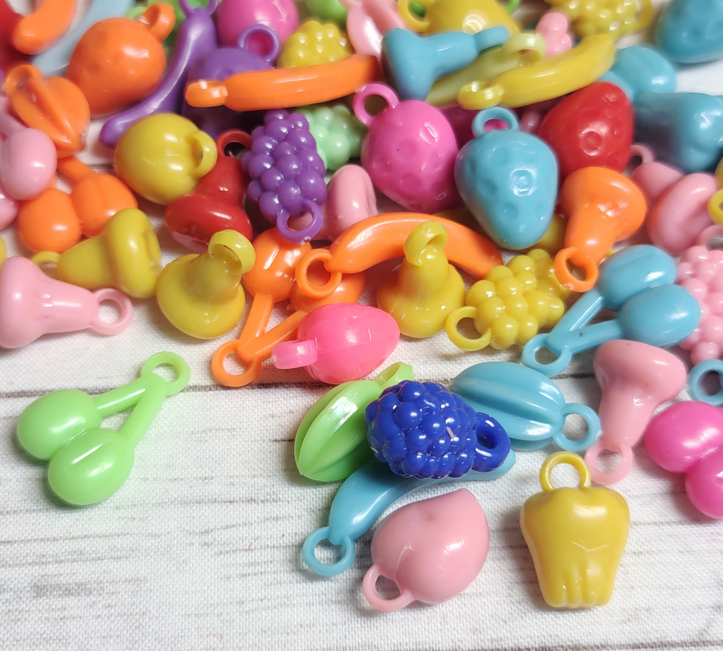 10pcs. Opaque Colorful Fruit Pendants-19mm-DIY Jewelry Making I Bracelets