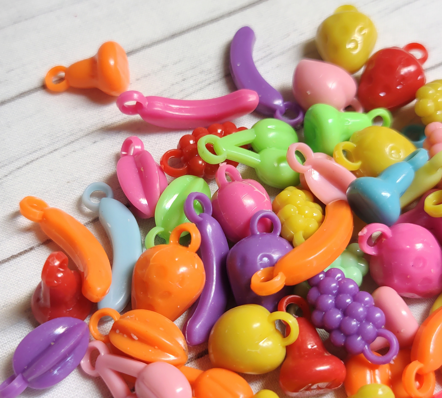 10pcs. Opaque Colorful Fruit Pendants-19mm-DIY Jewelry Making I Bracelets